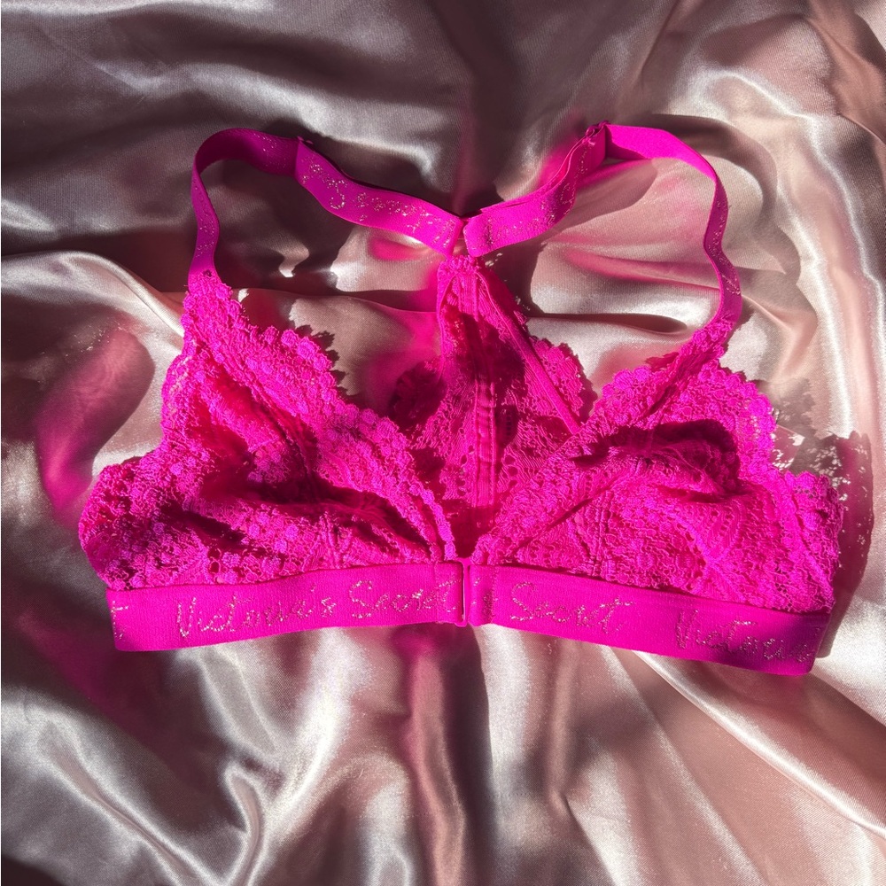 New XS Victoria’s Secret Hot Pink Lace Front-Clasp Bralette